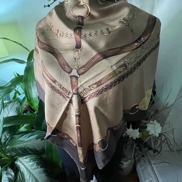 Ralph Lauren Silk Scarf. - Picture 1 of 12